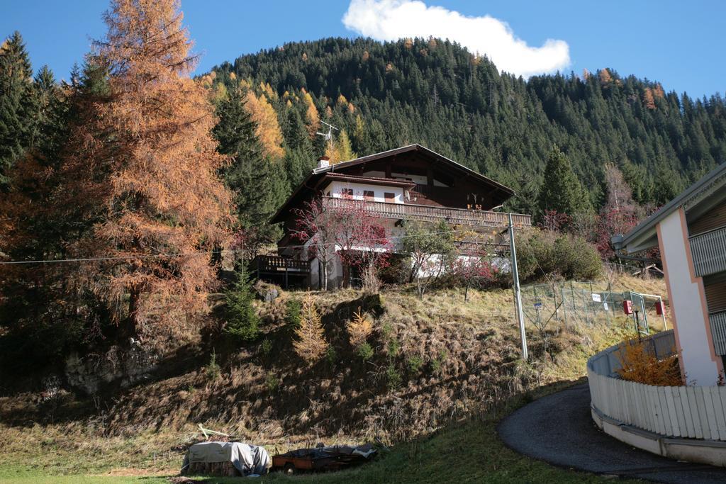 Ferienwohnung Villetta Panorama Canazei Zimmer foto