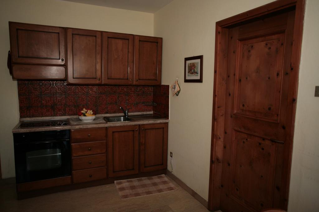Ferienwohnung Villetta Panorama Canazei Zimmer foto